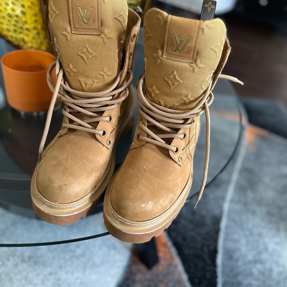 Worn two times. Very comfortable - Picture 7 of 7